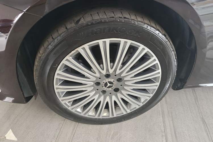 Used Mercedes-Benz E-Class 2022 E 300 L Stylish Model Left Front Wheel Hub