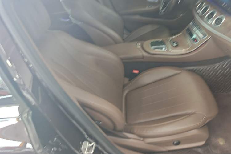 Used Mercedes-Benz E-Class 2022 E 300 L Stylish Model Right Front Seat