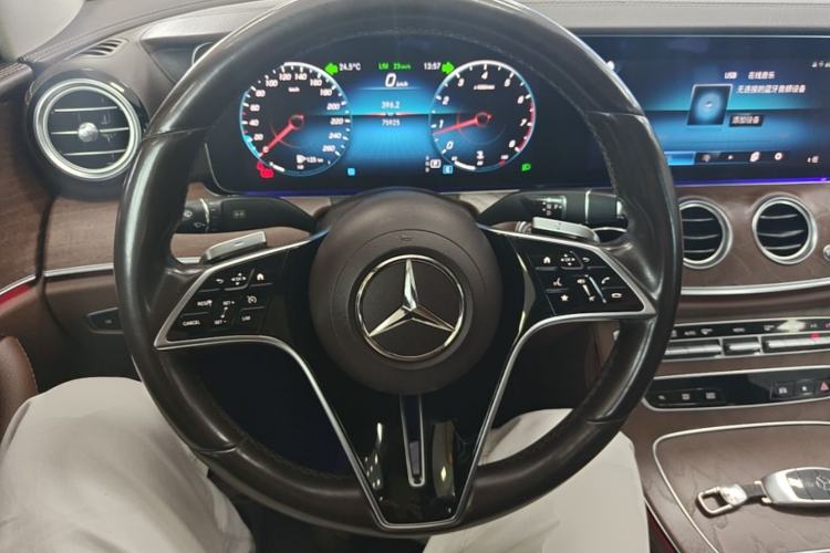 Used Mercedes-Benz E-Class 2022 E 300 L Stylish Model Steering Wheel