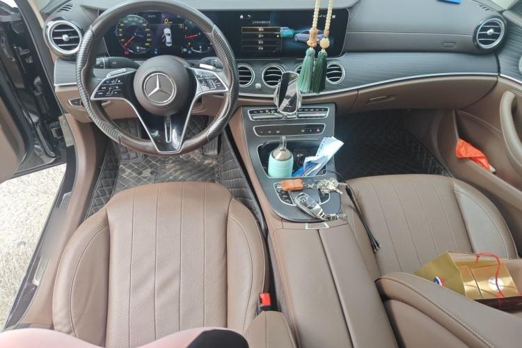 Used Mercedes-Benz E-Class 2022 Revised Version E 300 L Luxury Edition Center Console