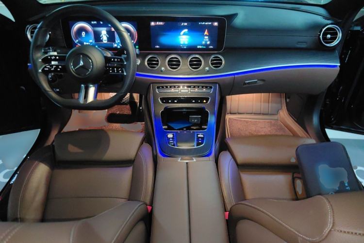 Used Mercedes-Benz E-Class 2022 Revised E 300 L Sport Luxury Edition Center Console
