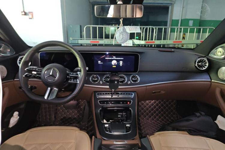 Used Mercedes-Benz E-Class 2022 E 260 L Sport Edition Center Console