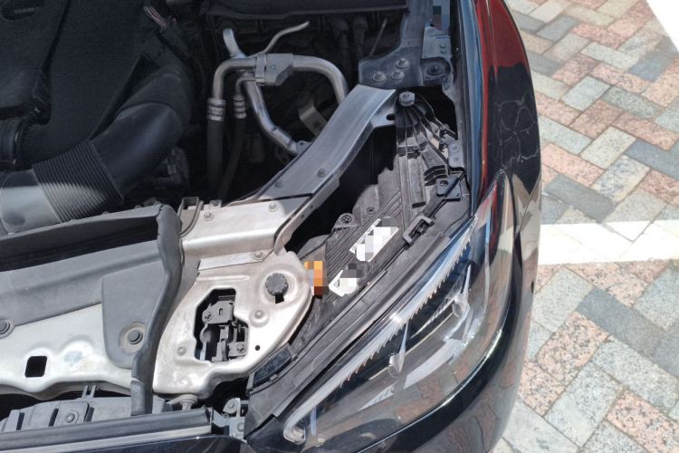 Used Mercedes-Benz E-Class 2022 E 300 L Sport Luxury Edition Engine Bay Left