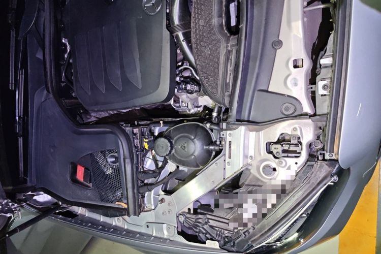 Used Mercedes-Benz E-Class 2022 E 300 L Sporty and Stylish Model Engine Bay Right