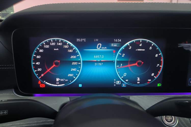 Used Mercedes-Benz E-Class 2022 Revised Version E 300 L Sporty and Stylish Edition Instrument Cluster