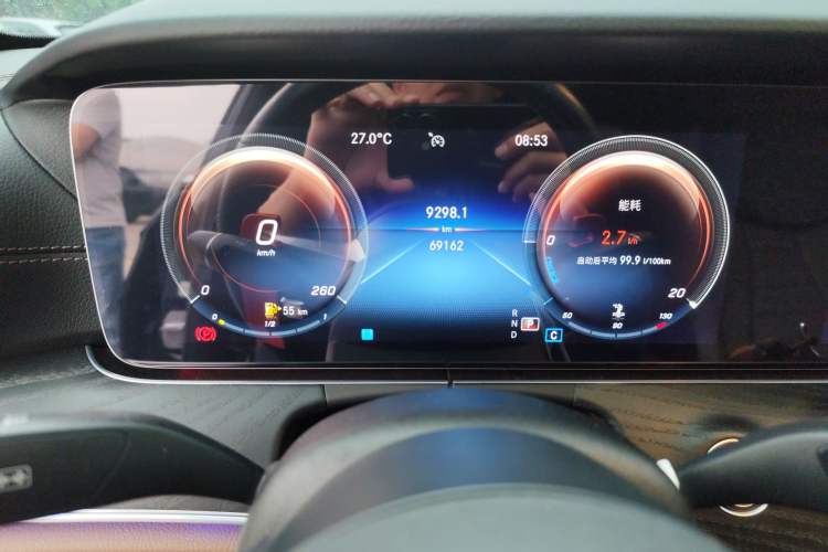 Used Mercedes-Benz E-Class 2022 Revised E 300 L Sporty and Stylish Edition Odometer Close Up