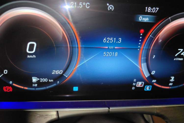 Used Mercedes-Benz E-Class 2022 Revised E 300 L Sport Luxury Edition Odometer Close Up
