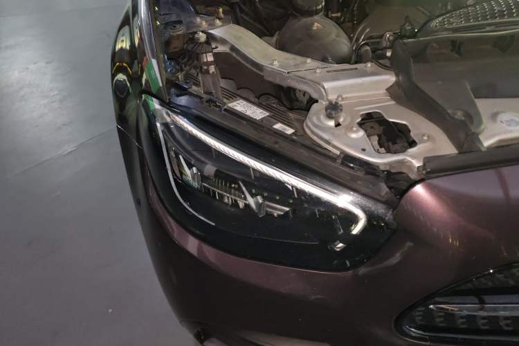 Used Mercedes-Benz E-Class 2022 E 260 L Sport Edition Right Front Headlight