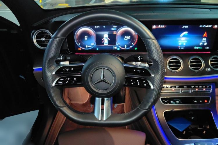 Used Mercedes-Benz E-Class 2022 Revised E 300 L Sport Luxury Edition Steering Wheel