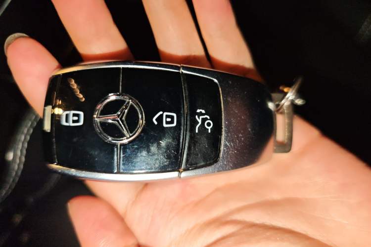 Used Mercedes-Benz E-Class 2022 E 300 L Sporty and Stylish Model Vehicle Key