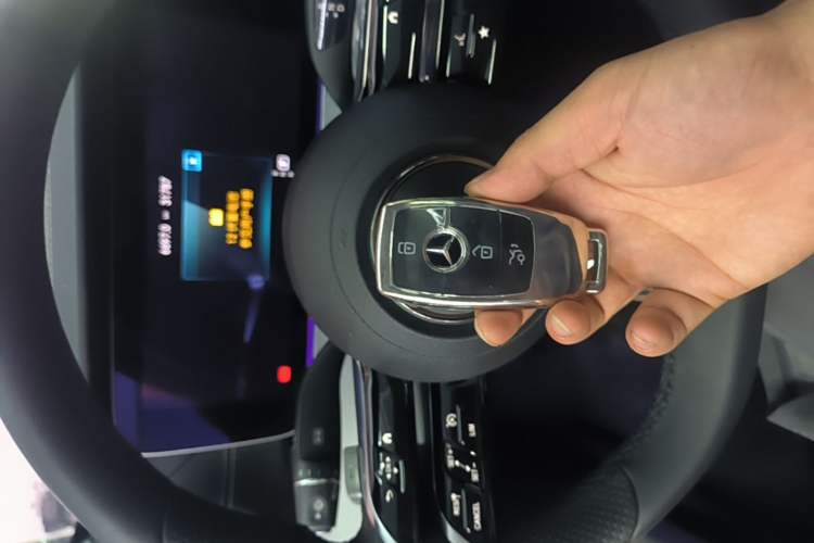 Used Mercedes-Benz E-Class 2022 Revised Version E 300 L Sporty and Stylish Edition Vehicle Key