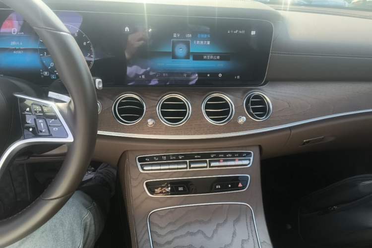Used Mercedes-Benz E-Class 2022 Updated E 300 L Stylish Edition Audio And AC Panel