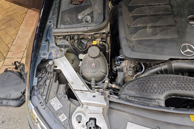 Used Mercedes-Benz E-Class 2022 Second Facelift E 260 L Sport Edition Engine Bay Right