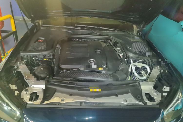 Used Mercedes-Benz E-Class 2022 Revised Version E 300 L Sport Luxury Edition Engine Bay