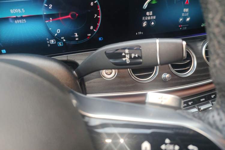 Used Mercedes-Benz E-Class 2022 Revised E 300 L Sporty and Stylish Edition Gear Lever