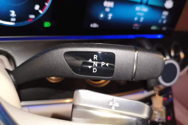 Used Mercedes-Benz E-Class 2022 Revised Version E 300 L Luxury Edition Gear Lever