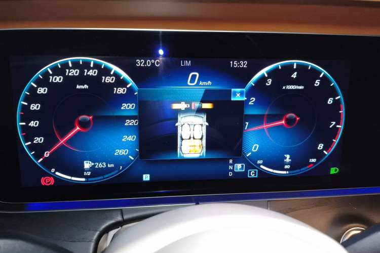 Used Mercedes-Benz E-Class 2022 Revised Version E 300 L Luxury Edition Instrument Cluster