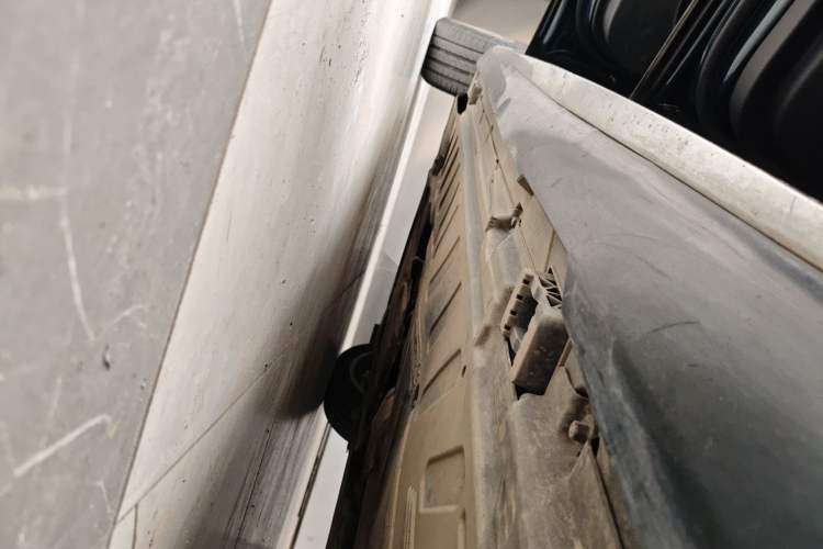 Used Mercedes-Benz E-Class 2022 Second Facelift E 260 L Sport Edition Left Side Sill