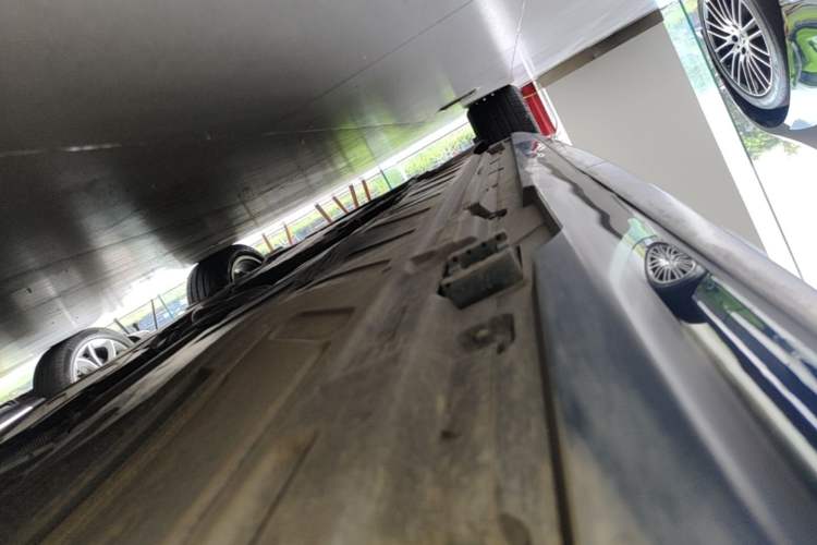 Used Mercedes-Benz E-Class 2022 Second Facelift E 260 L Sport Edition Left Side Sill