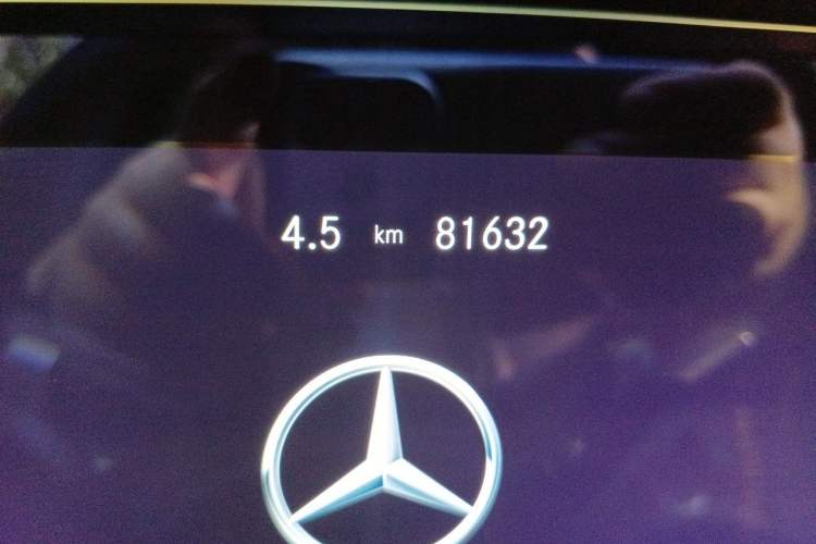 Used Mercedes-Benz E-Class 2022 Second Facelift E 260 L Sport Edition Odometer Close Up