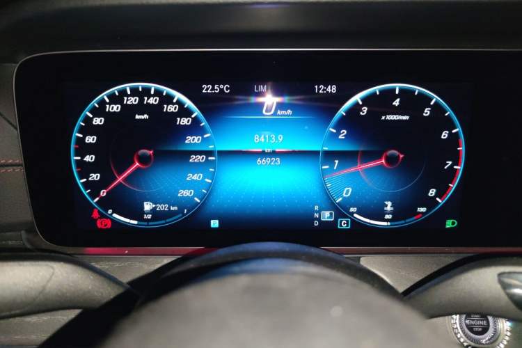 Used Mercedes-Benz E-Class 2022 Second Facelift E 260 L Sport Edition Odometer Close Up