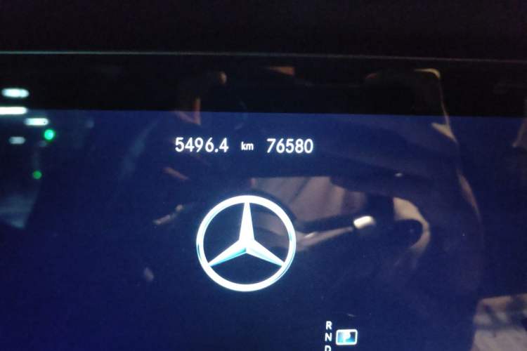 Used Mercedes-Benz E-Class 2022 Second Facelift E 300 L Sporty and Stylish Edition Odometer Close Up