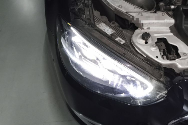 Used Mercedes-Benz E-Class 2022 Revised Version E 300 L Luxury Edition Right Front Headlight