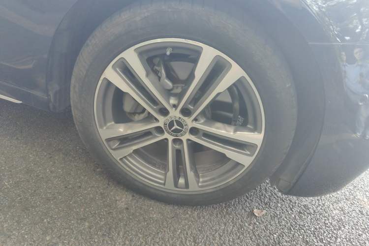 Used Mercedes-Benz E-Class 2022 E 260 L Sport Edition Right Front Wheel Hub