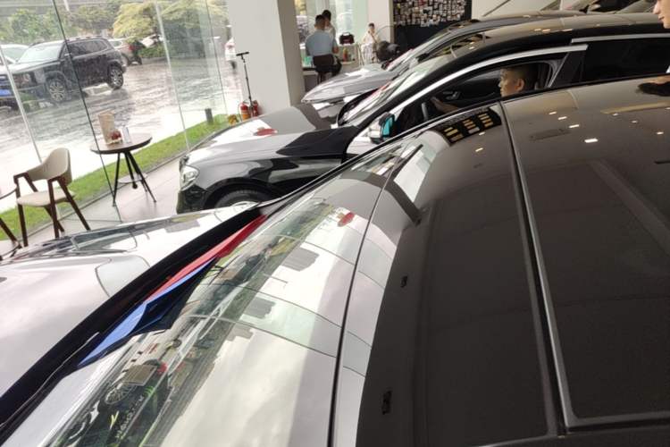 Used Mercedes-Benz E-Class 2022 Second Facelift E 260 L Sport Edition Roof