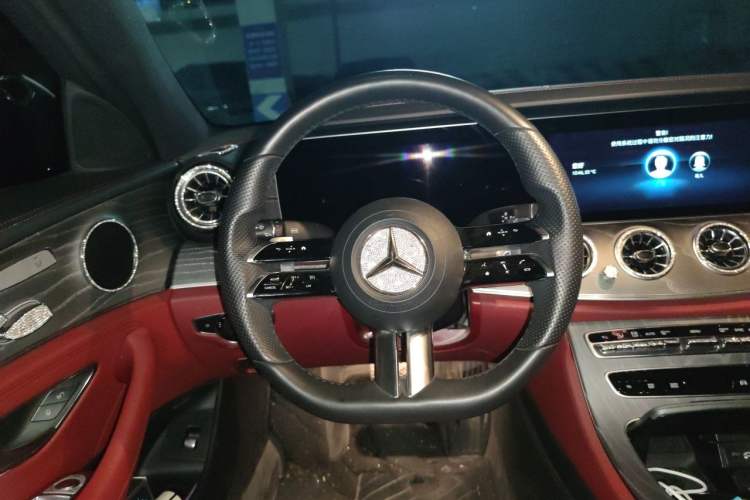 Used Mercedes-Benz E-Class 2022 Second Facelift E 260 L Sport Edition Steering Wheel