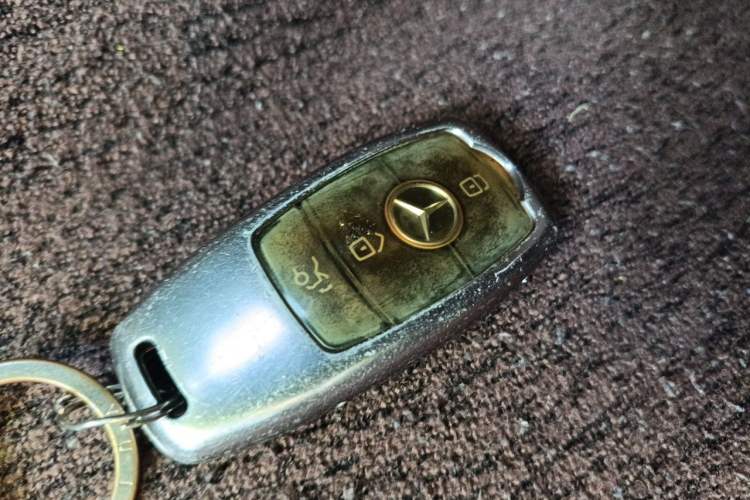 Used Mercedes-Benz E-Class 2022 Second Facelift E 260 L Sport Edition Vehicle Key