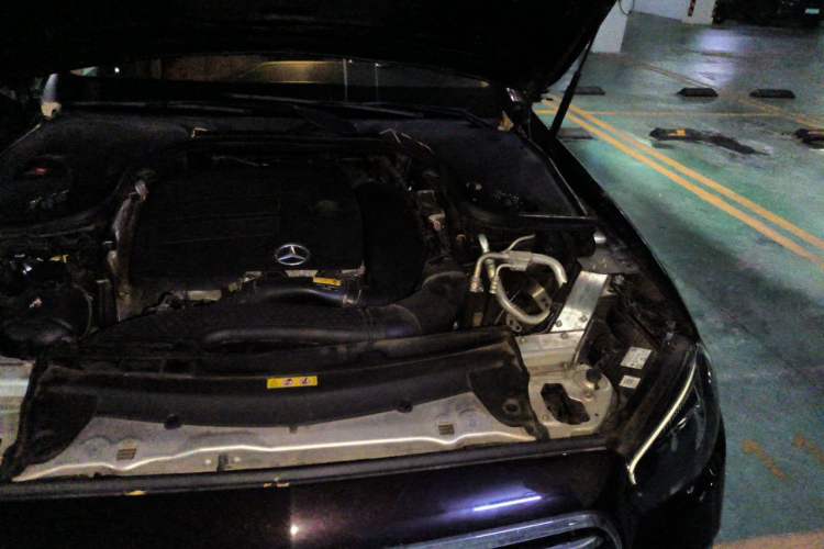 Used Mercedes-Benz E-Class 2022 Revised Version E 300 L Luxury Edition Engine Bay Left