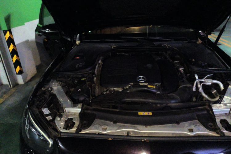 Used Mercedes-Benz E-Class 2022 Revised Version E 300 L Luxury Edition Engine Bay Right