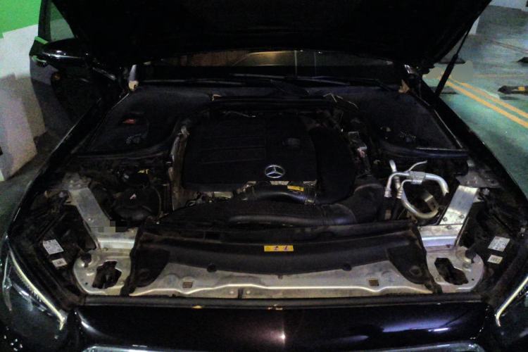 Used Mercedes-Benz E-Class 2022 Revised Version E 300 L Luxury Edition Engine Bay