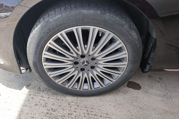 Used Mercedes-Benz E-Class 2022 E 300 L Stylish Model Left Front Wheel Hub