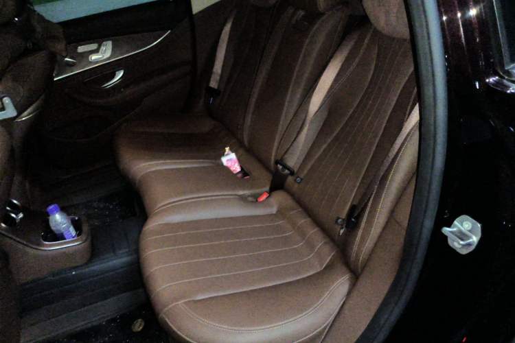 Used Mercedes-Benz E-Class 2022 Revised Version E 300 L Luxury Edition Left Rear Seat