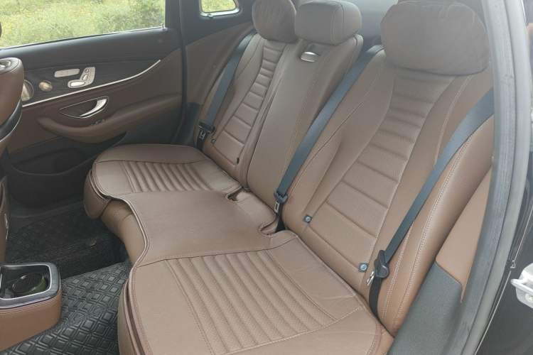 Used Mercedes-Benz E-Class 2022 Revised E 300 L Sport Luxury Edition Left Rear Seat