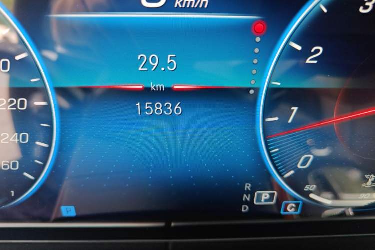 Used Mercedes-Benz E-Class 2022 Revised E 300 L Sport Luxury Edition Odometer Close Up