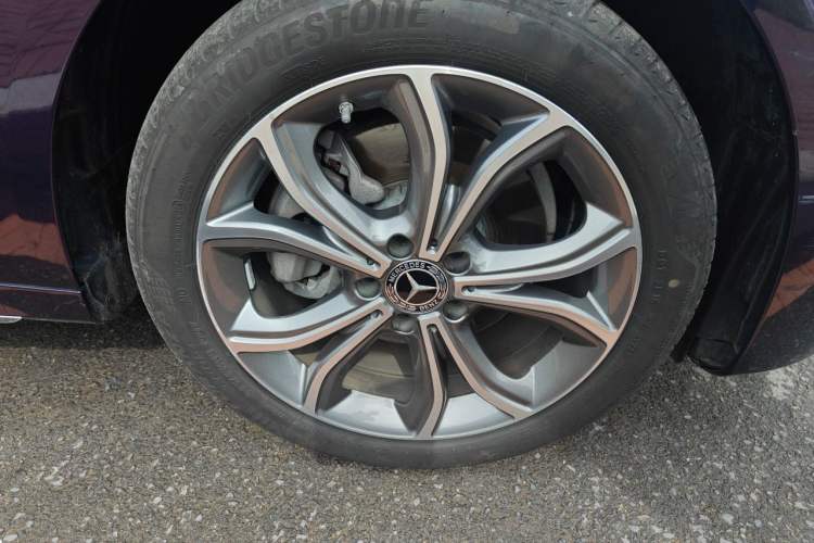 Used Mercedes-Benz E-Class 2022 Revised E 300 L Sport Luxury Edition Right Front Wheel Hub