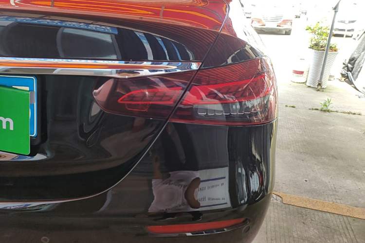 Used Mercedes-Benz E-Class 2022 E 300 L Stylish Model Right Rear Taillight