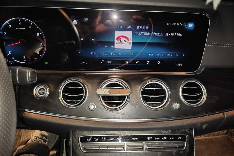 Used Mercedes-Benz E-Class 2022 E 260 Stylish Sports Edition Audio And AC Panel