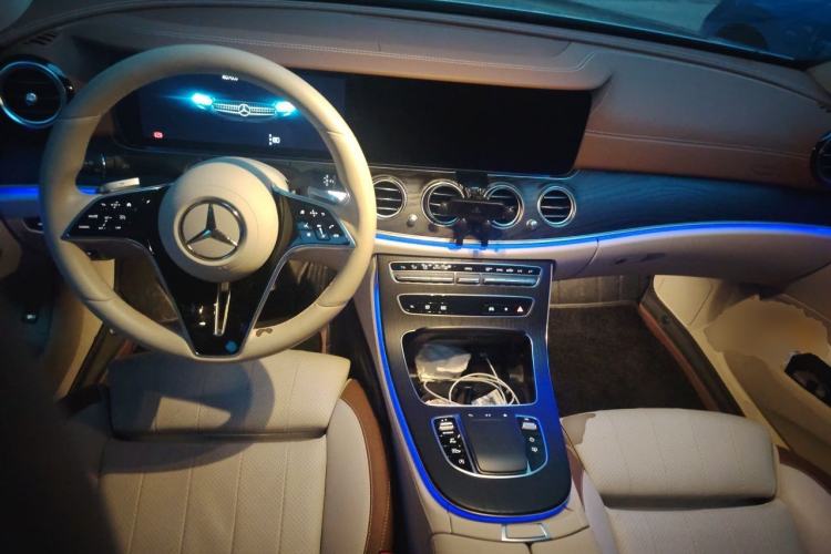 Used Mercedes-Benz E-Class 2022 Second Facelift E 300 L Luxury Edition Center Console