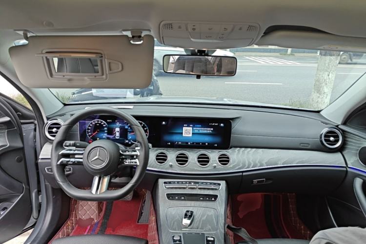 Used Mercedes-Benz E-Class 2022 E 260 L Sport Edition Center Console