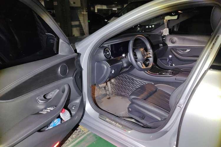 Used Mercedes-Benz E-Class 2022 E 260 Stylish Sports Edition Driver Seat