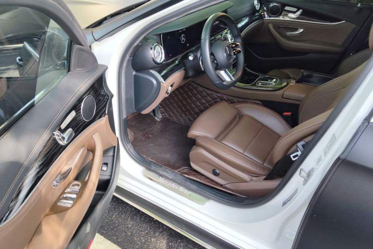 Used Mercedes-Benz E-Class 2022 E 260 L Sport Edition Driver Seat