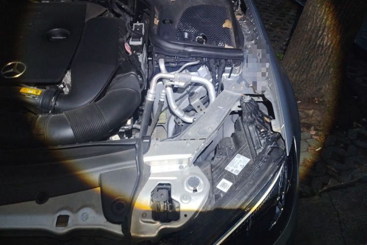 Used Mercedes-Benz E-Class 2022 Second Facelift E 300 L Luxury Edition Engine Bay Left