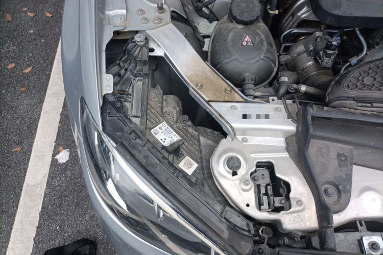 Used Mercedes-Benz E-Class 2022 Revised E 300 L Sporty and Stylish Edition Engine Bay Right