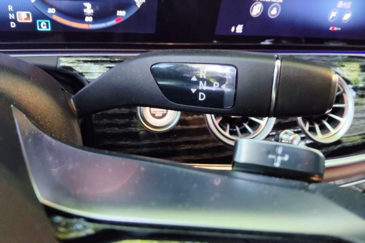 Used Mercedes-Benz E-Class 2022 E 260 L Sport Edition Gear Lever