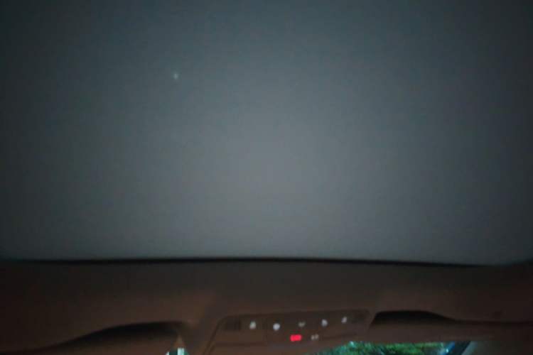 Used Mercedes-Benz E-Class 2022 Second Facelift E 300 L Luxury Edition Headliner