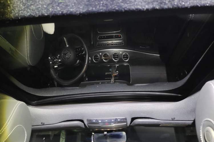 Used Mercedes-Benz E-Class 2022 E 260 Stylish Sports Edition Headliner